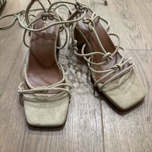 Alohas Beige Strappy Sandals - 6.5